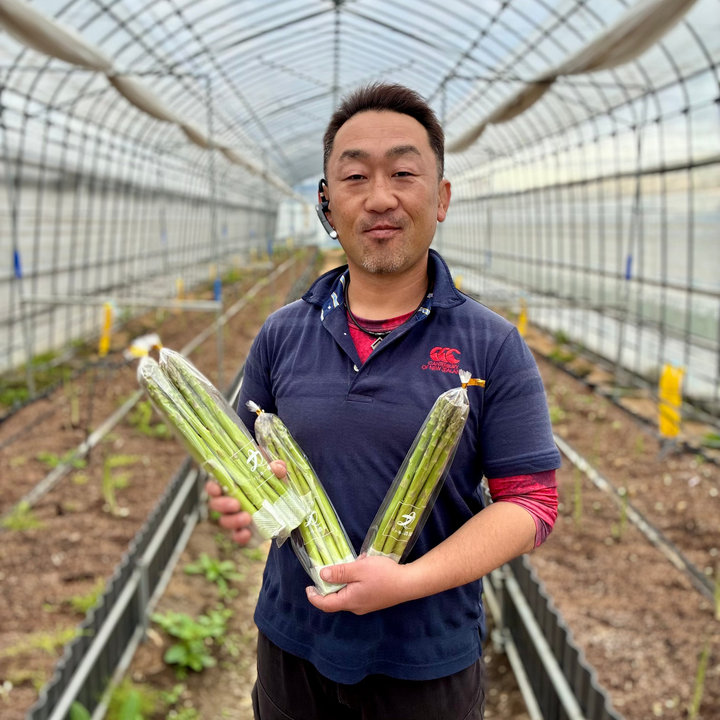 Fresh Asparagus from Ricky Farm